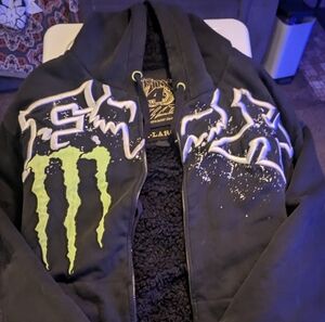 monster+Fox collaboration.RARE zip up hoodie!